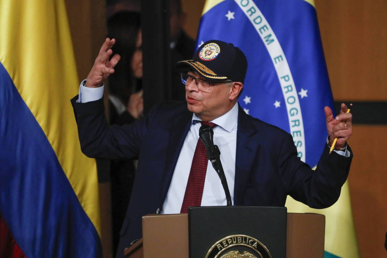 prezydent kolumbii: z dwóch głównych baz wojskowych zniknęło ponad milion sztuk amunicji