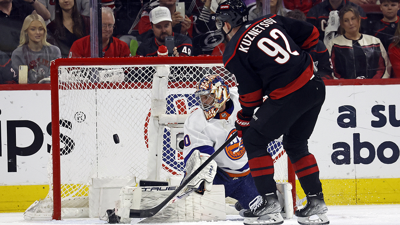 Canes Erupt Late To Beat Islanders 6-3, Clinch NHL Playoff Series 4-1