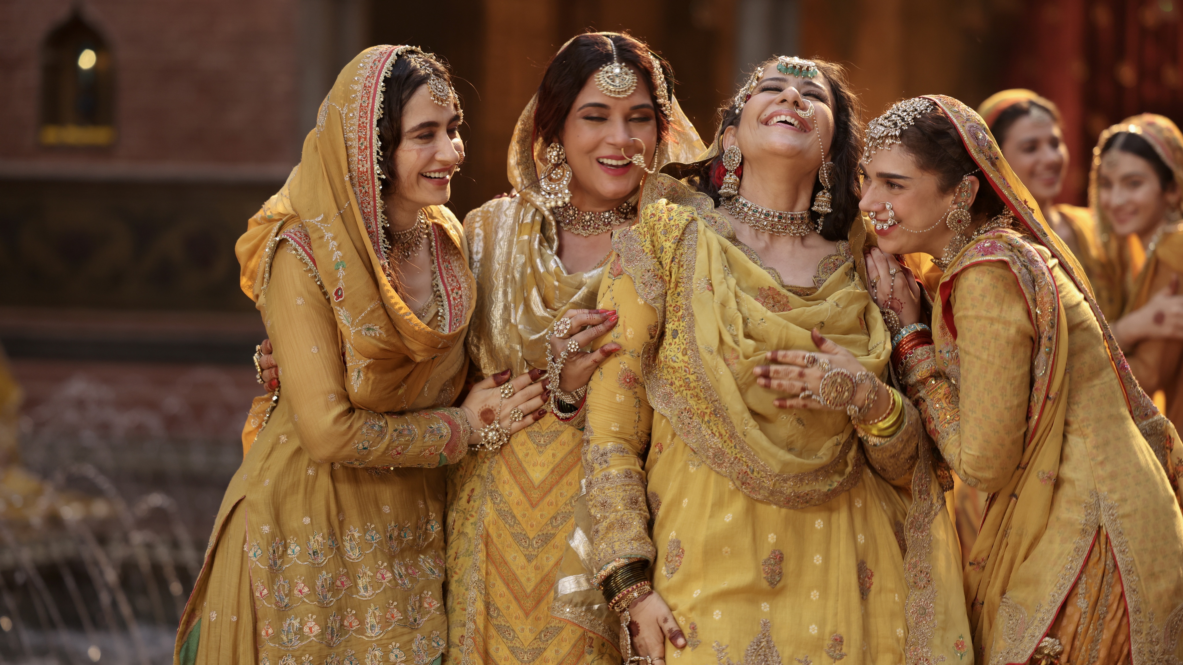 heeramandi review: sanjay leela bhansali's sprawling, sparkling debut show is blissfully free of his cinematic trappings