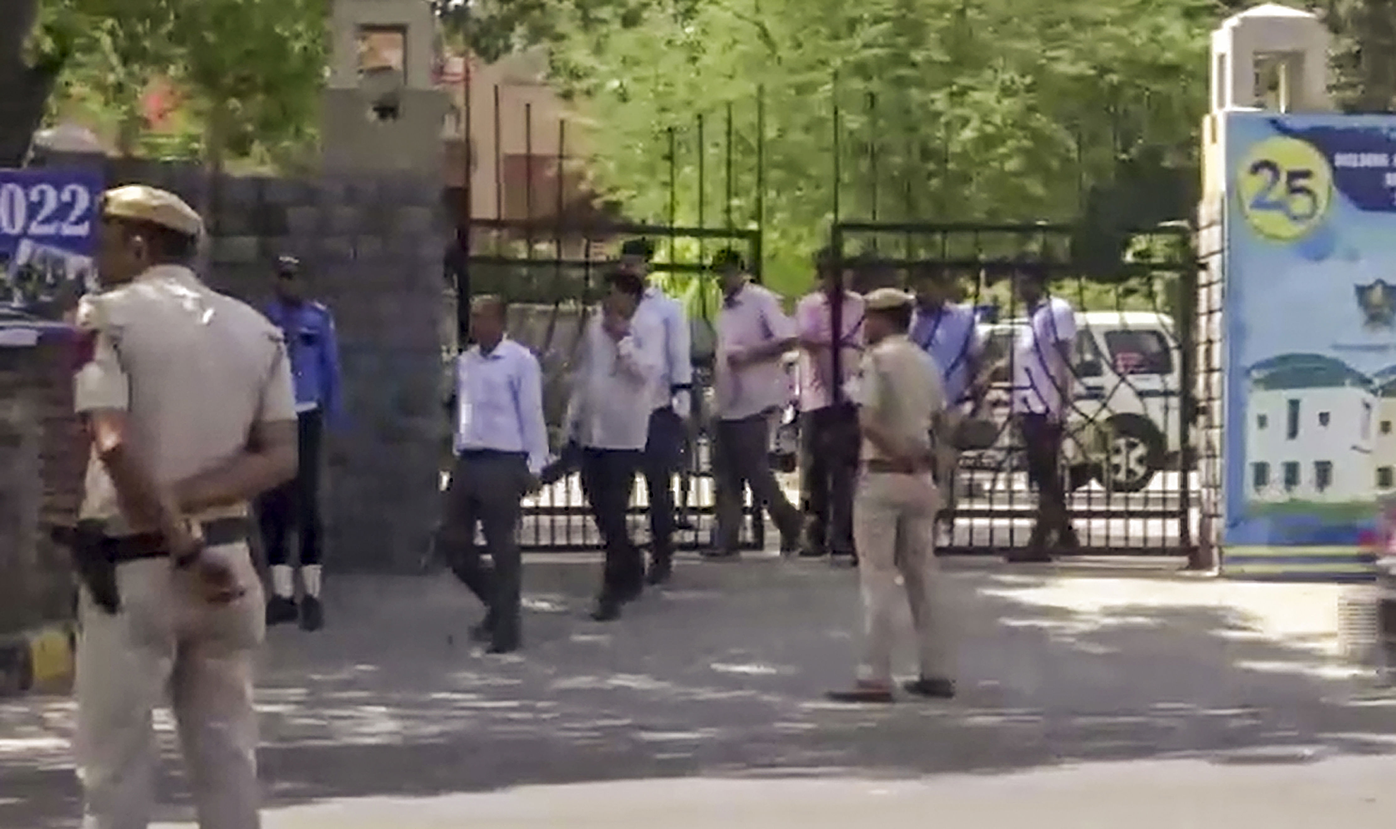 At Least 100 Schools Receive Bomb Threats In Delhi NCR, Found Nothing ...