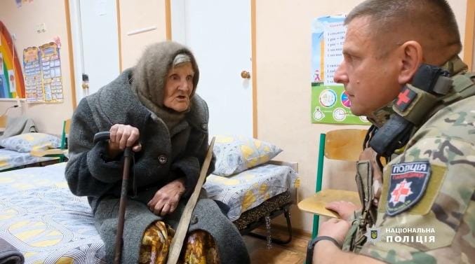 lydia tem 98 anos e caminhou quilómetros de chinelos para fugir dos russos