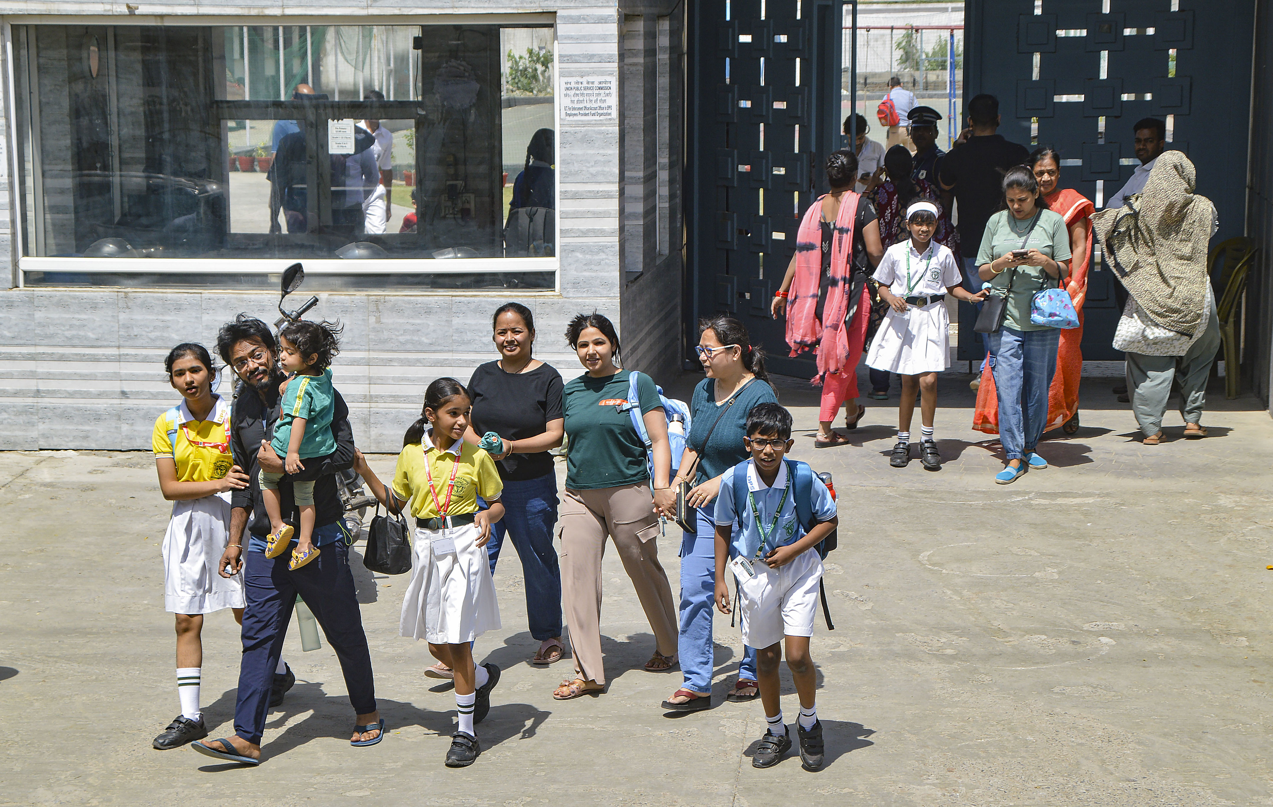 At Least 100 Schools Receive Bomb Threats In Delhi NCR, Found Nothing ...