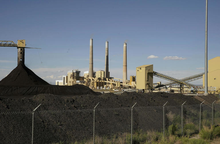 PacifiCorp's Hunter coal-fired power plant in Utah is scheduled to shut down by 2032.