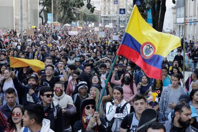 marchas 1 de mayo en colombia en vivo: siga minuto a minuto la manifestación en el día del trabajo