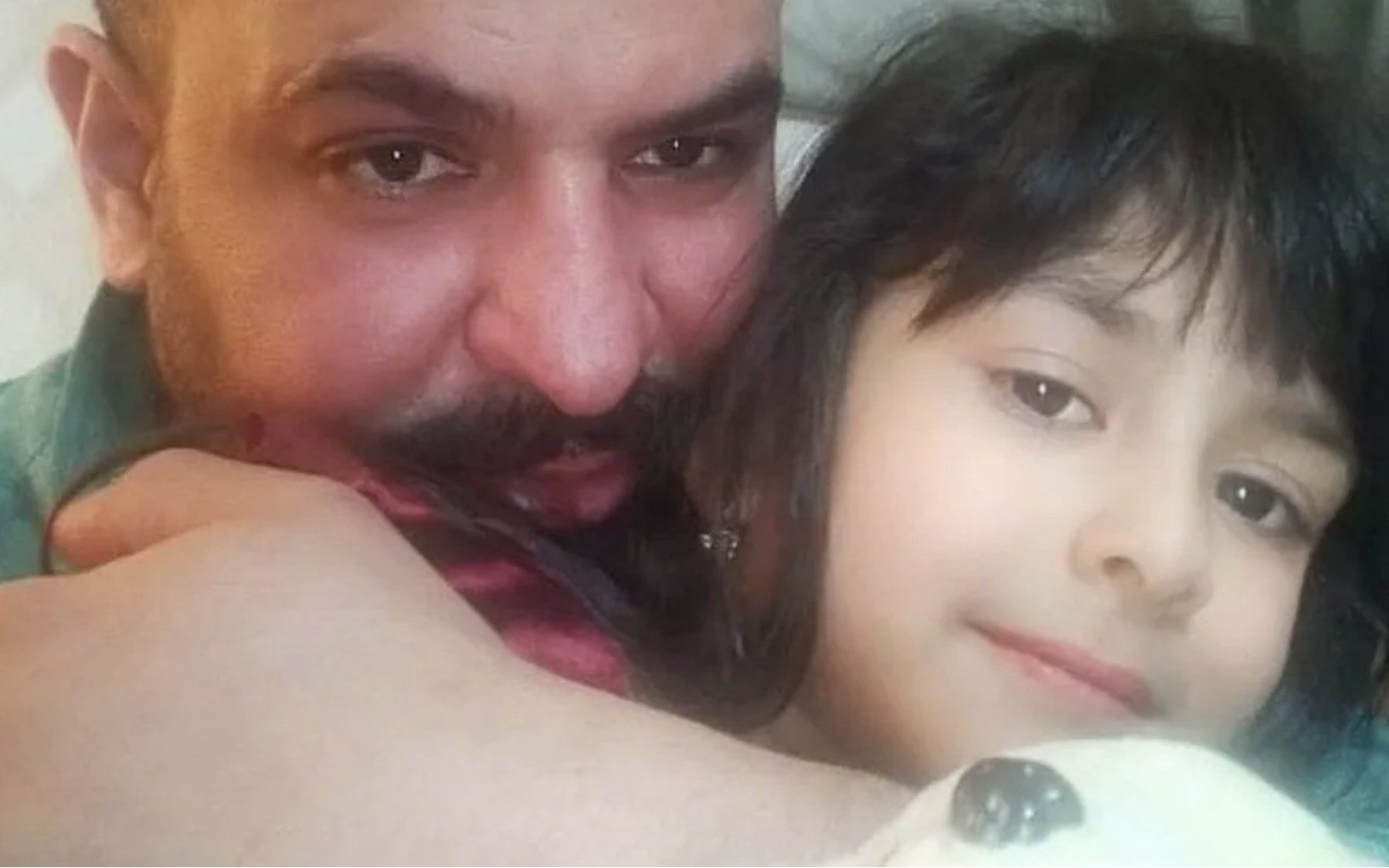 father ‘will never forgive himself’ after seeing daughter, 7, die on migrant boat