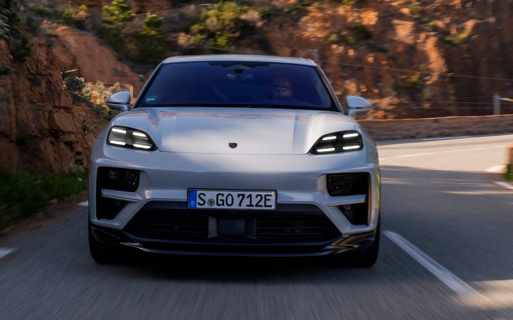 porsche macan review: the electric car for keen drivers