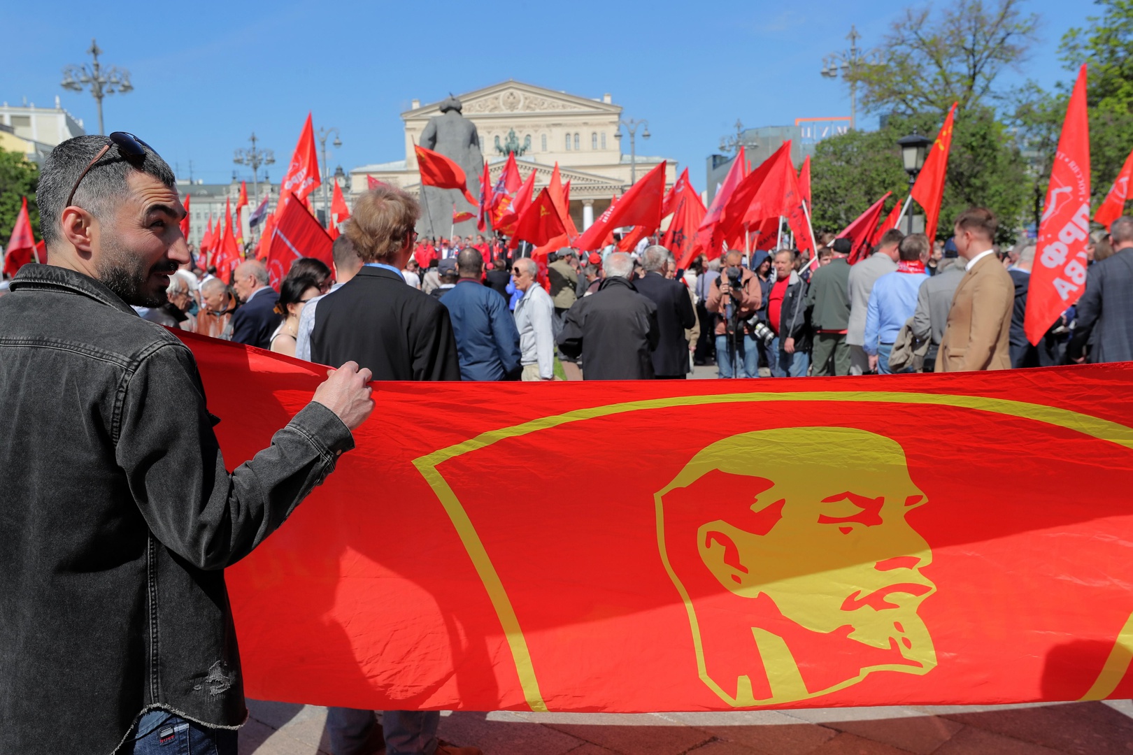 comunistas de rusia llaman a combatir el fascismo en ucrania y consolidar la sociedad rusa