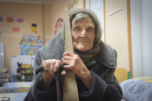 98-year-old woman escapes russian-occupied territory
