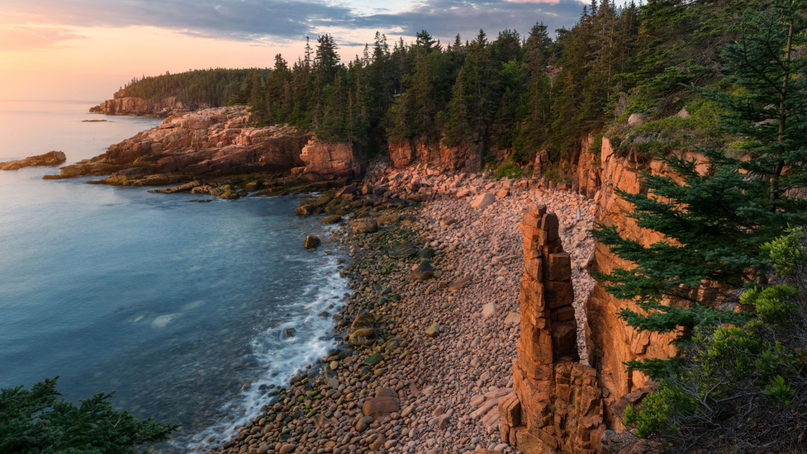 <p>Situated on Mount Desert Island, Maine’s only national park offers a rugged coastline, granite peaks, and serene lakes, attracting visitors for hiking, biking, and scenic drives along the picturesque Park Loop Road.</p>
