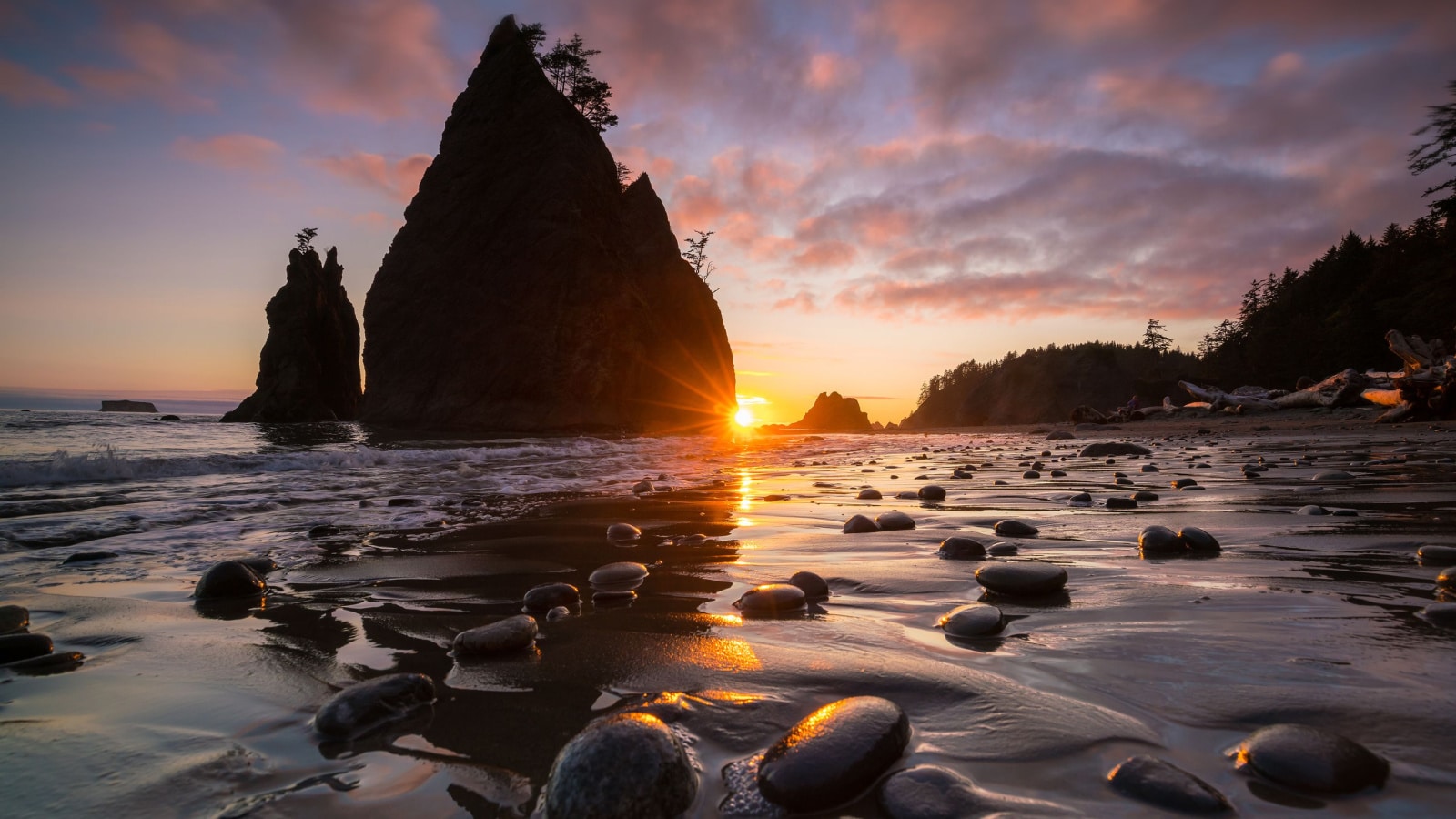 <p>Encompassing diverse ecosystems, including temperate rainforests, rugged mountains, and wild coastline, <a href="https://www.have-clothes-will-travel.com/washington-state-road-trip/" rel="noreferrer noopener">Olympic National Park</a> offers a wide range of outdoor activities and stunning natural beauty.</p>
