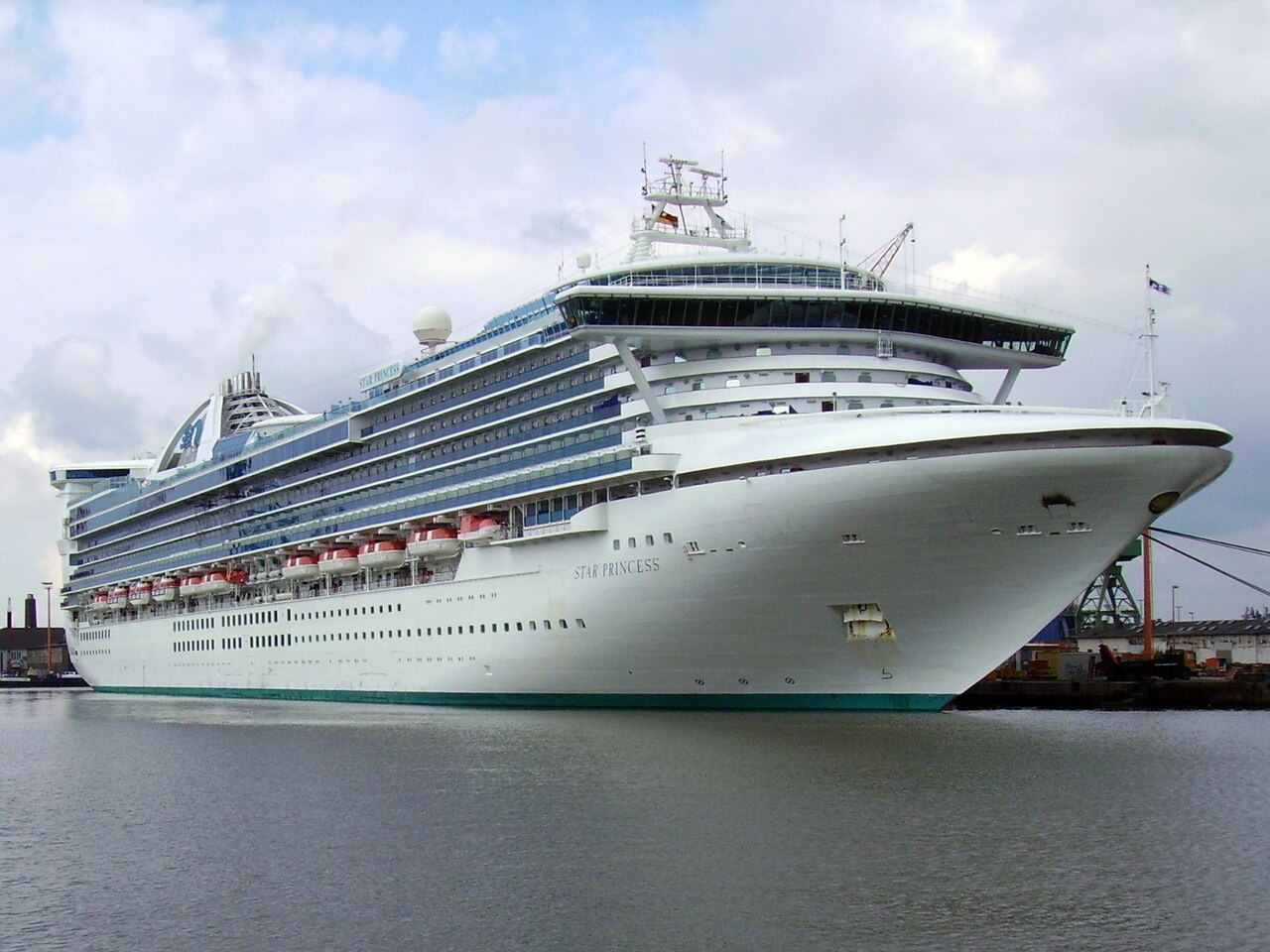 <p>In March of 2006, the Star Princess, a massive cruise ship carrying 3,100 passengers was sailing from Fort Lauderdale toward Jamaica when a fire broke out on one of its decks at 3 a.m.</p>
