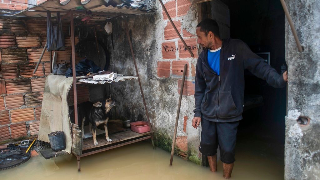 βραζιλία: οκτώ νεκροί και 21 αγνοούμενοι από τις ισχυρές βροχοπτώσεις