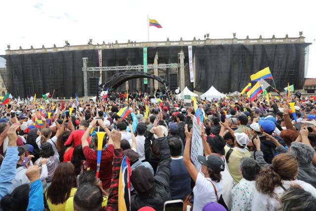 marchas 1 de mayo en colombia en vivo: presidente petro anuncia ruptura de relaciones con israel