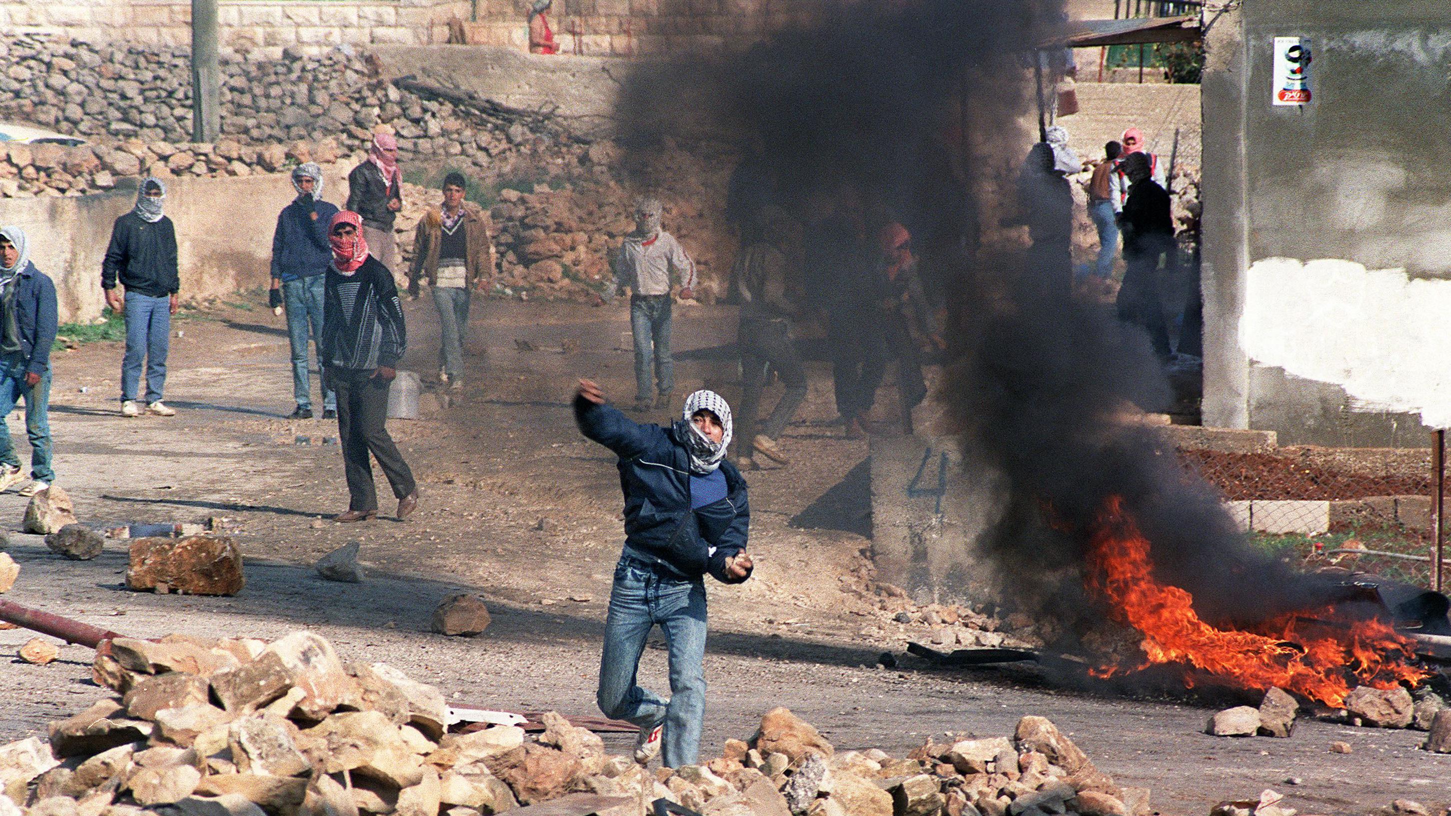 intifada: o que significa a palavra usada nos protestos contra guerra de israel em gaza