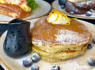 PSA: Boozy pancakes and crab rangoon donuts exist<br><br>