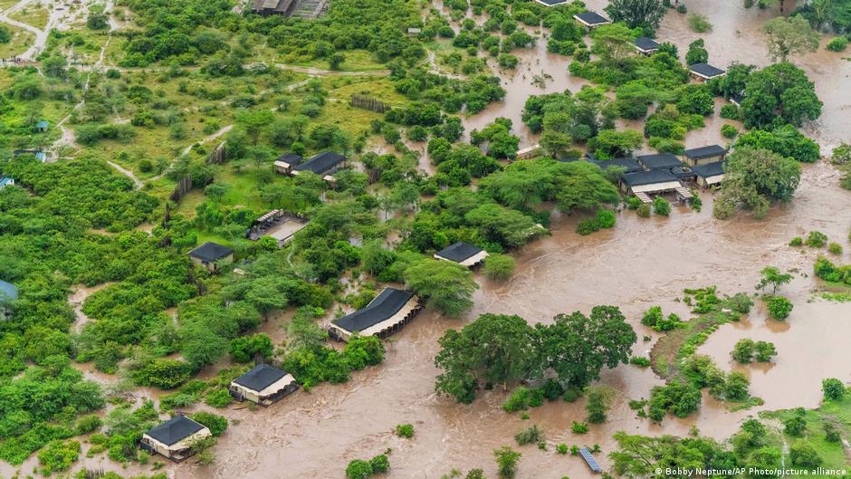 kenyan floods leave tourists stranded at iconic maasai mara