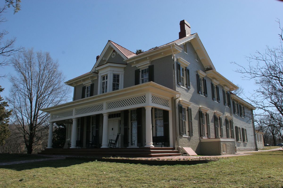 15 Beautiful Historic Homes You Need to Visit in Your Lifetime