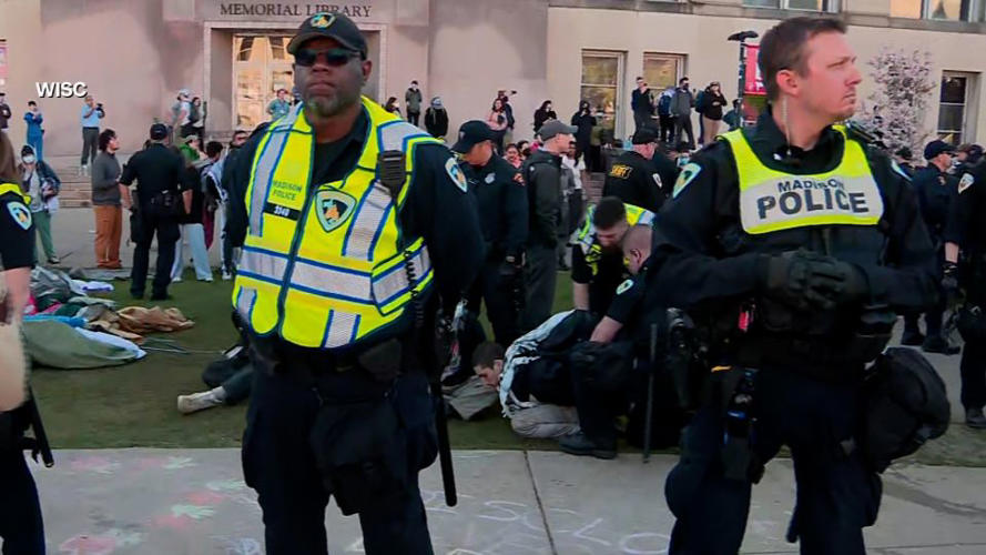 Police confront protesters at University of Wisconsin
