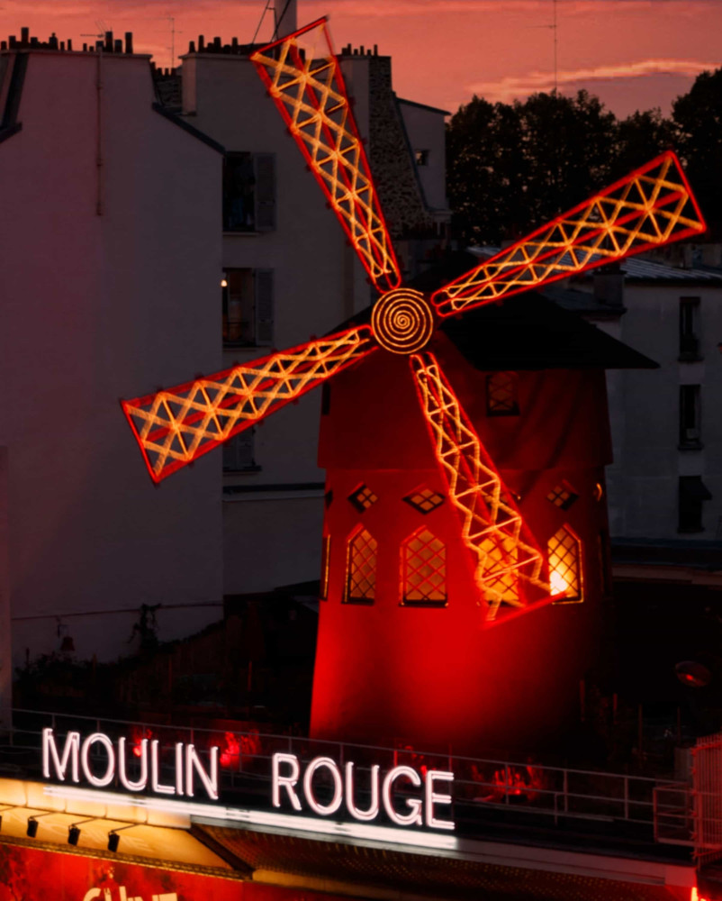 Cancan craze: unveiling the secrets of the Moulin Rouge