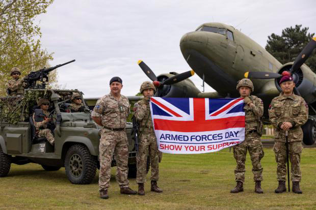 Helicopters and artillery to be put on display at Colchester Garrison ...