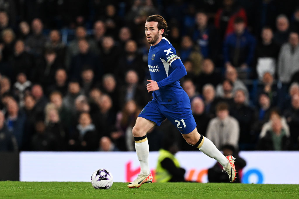 chelsea want left-back to replace ben chilwell - but transfer plans are now in tatters: report