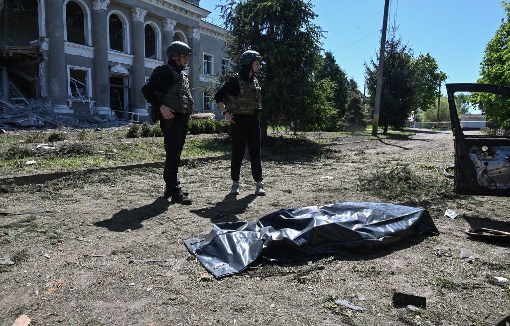 guerre en ukraine : cinq morts dans des frappes russes sur l’est et le nord-est du pays