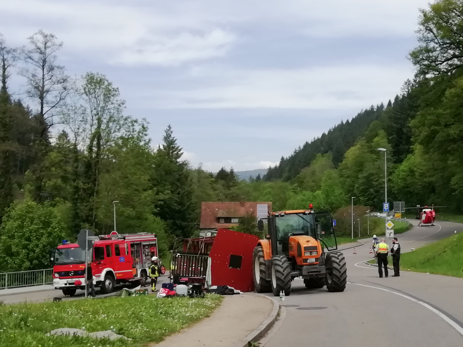 29 verletzte nach maiwagen-unfall in deutschland