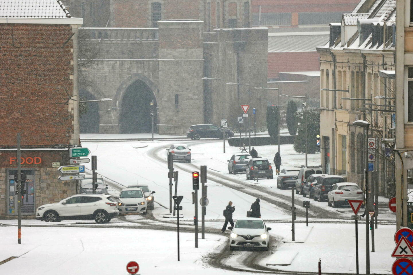 neige et verglas : 25 départements en vigilance orange, des conditions difficiles sur les routes