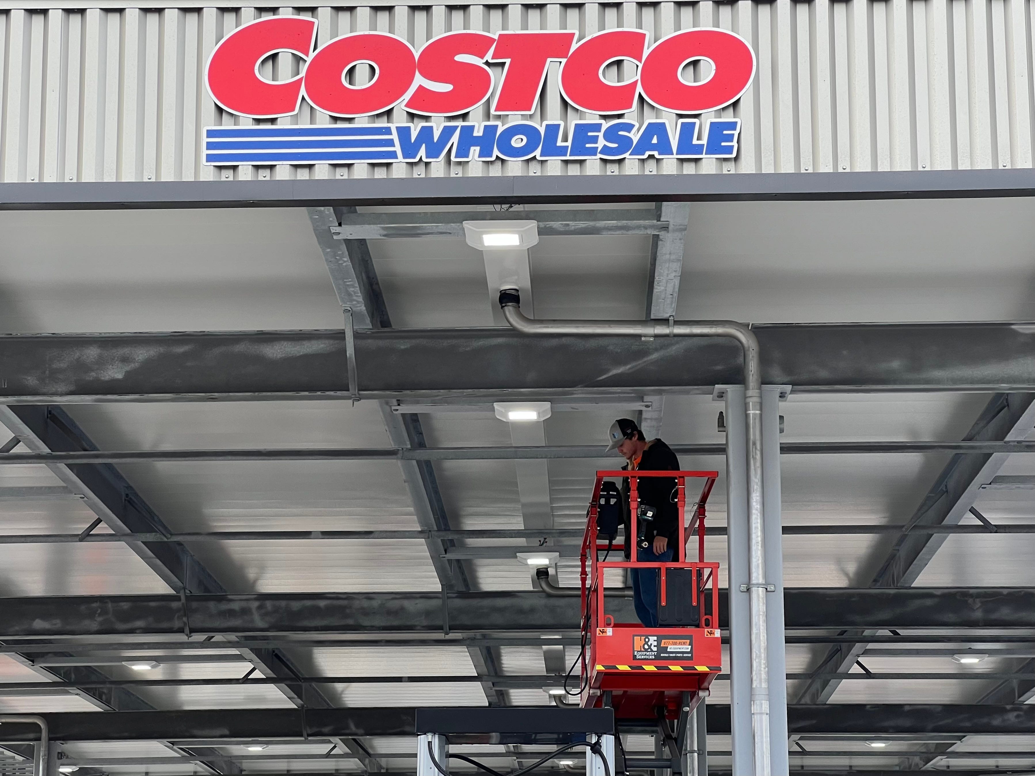 Costco Known For Taking Care Of Its Workers Is Hiring 300 350 People   AA1naIR6.img