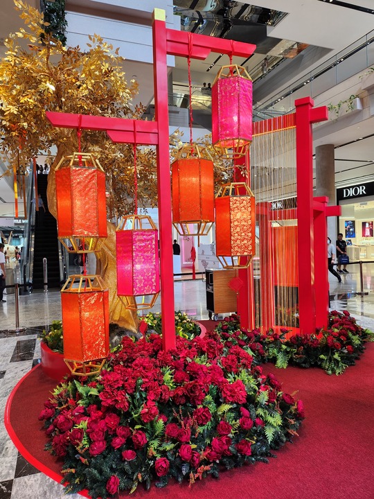 the exchange trx honours silk in its first cny celebration