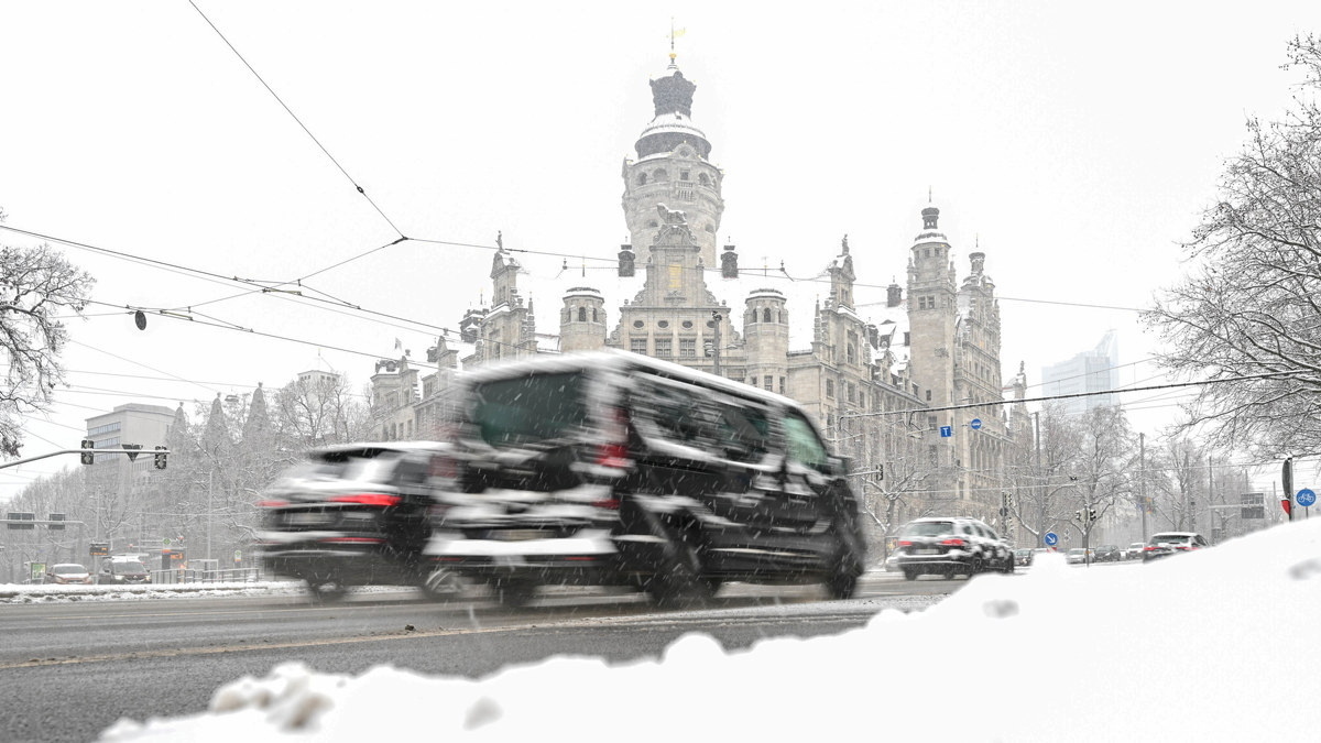 Wetter In Sachsen: Auf Glatteis Folgen Schneefälle