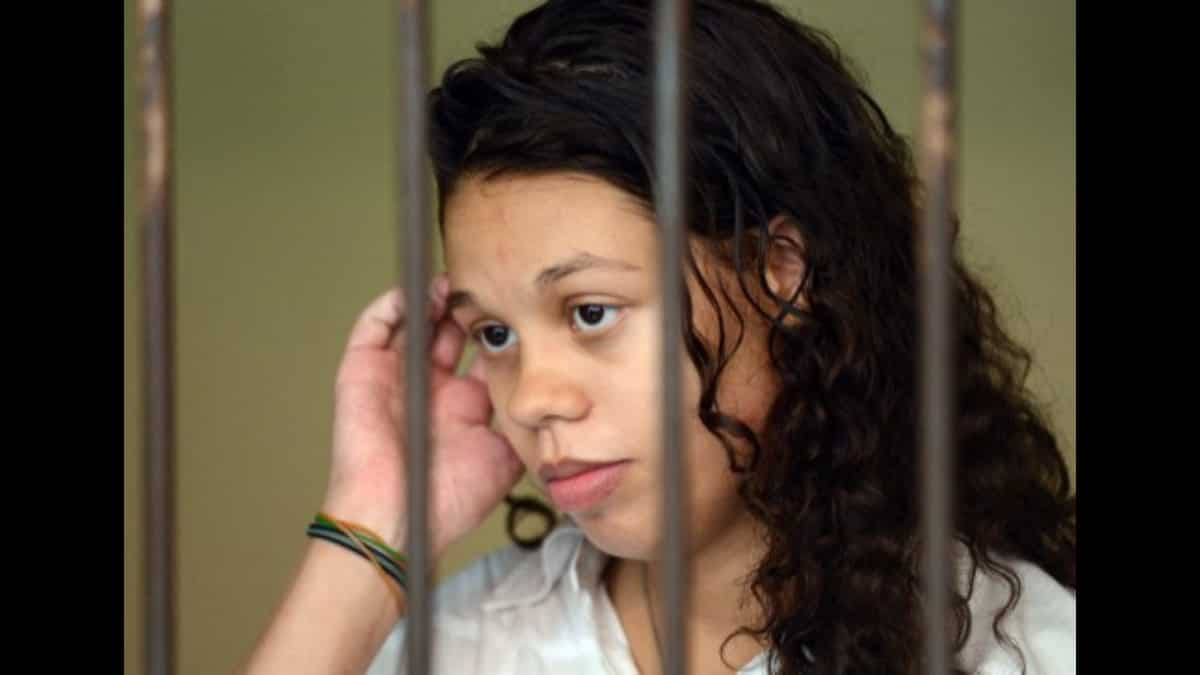 US Woman Sentenced To 26 Years In Prison For Role In Mother’s ‘suitcase ...