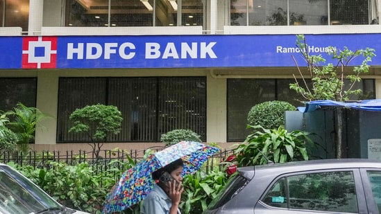 Hdfc Bank Share Prices Fall 11 In Two Days After Q3 Results Nifty Bank Under Strain 8660