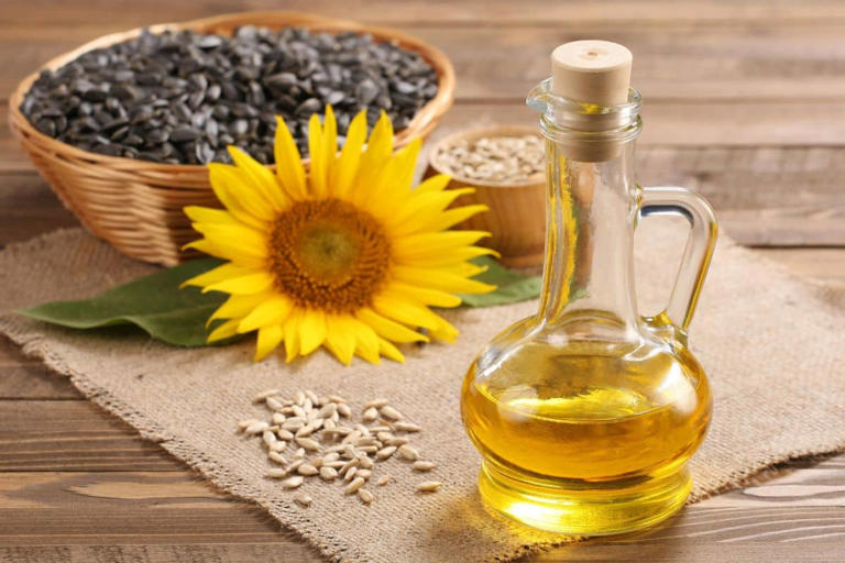 Best Canola Oil Alternatives + Healthier Oil Substitutes To Try