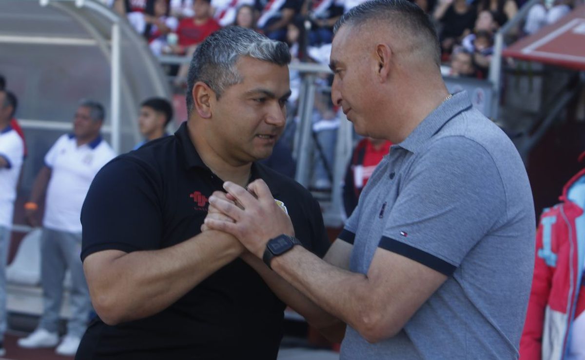 los dos entrenadores revelación del fútbol chileno que se quedaron sin club en el inicio de la temporada 2024