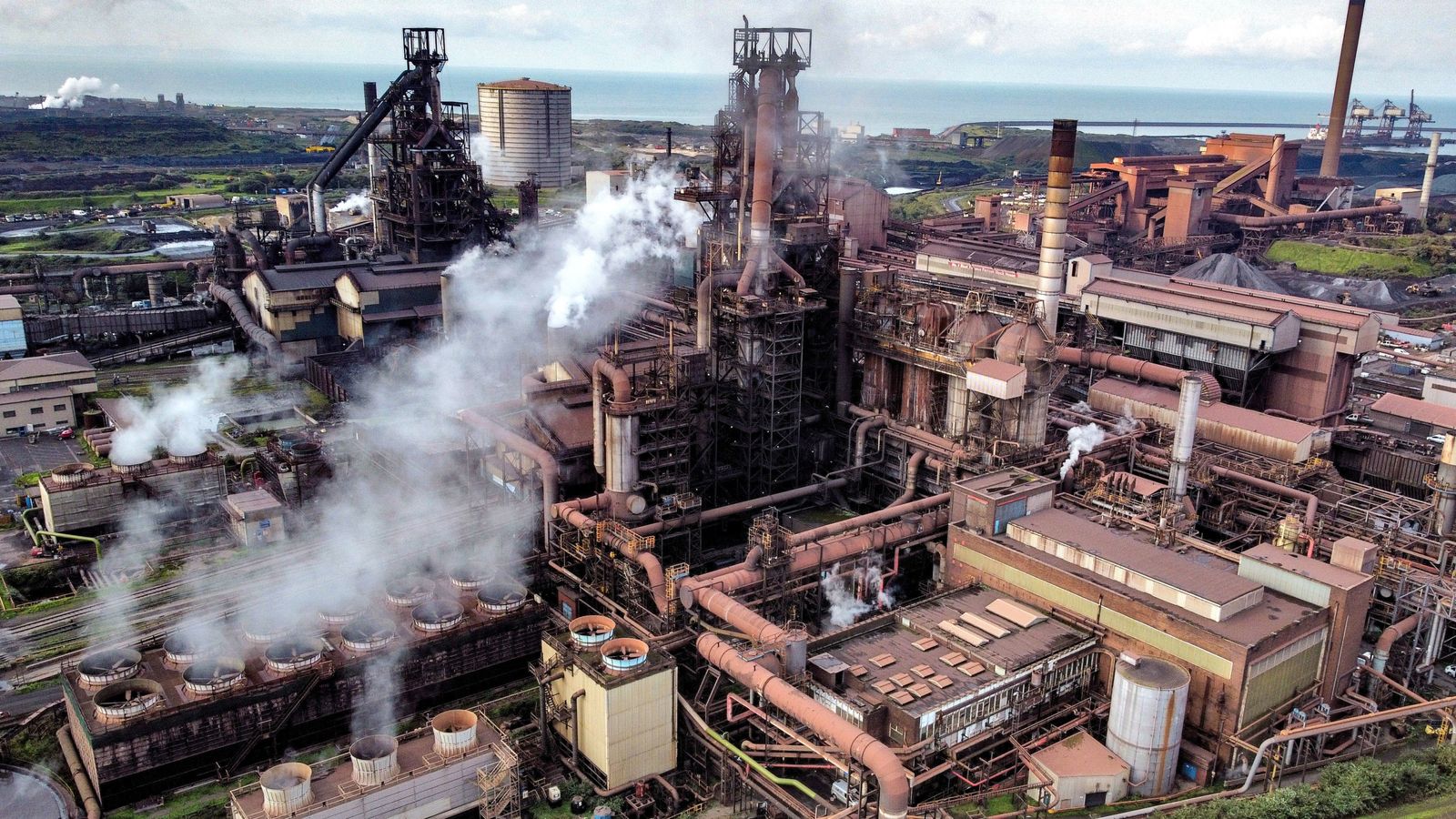 closure of port talbot steelworks 'will completely smash community to pieces'