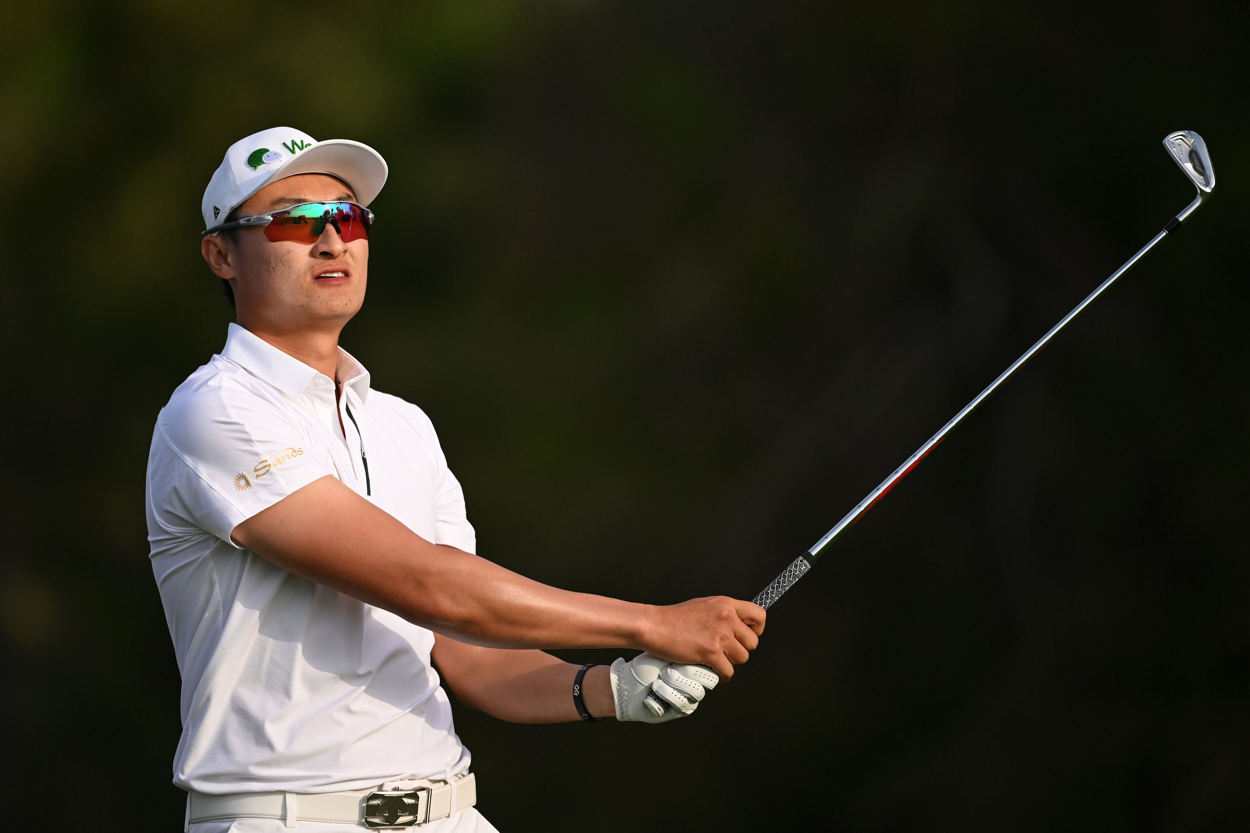 dubai desert classic: haotong li hints at revival after leading the way in opening round