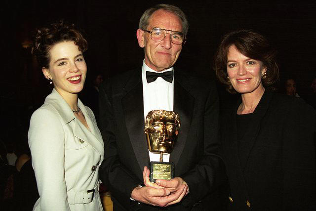 Alan Davidson/Shutterstock Kate Beckinsale with her mom Judy Loe and stepfather Roy Battersby in 1996.