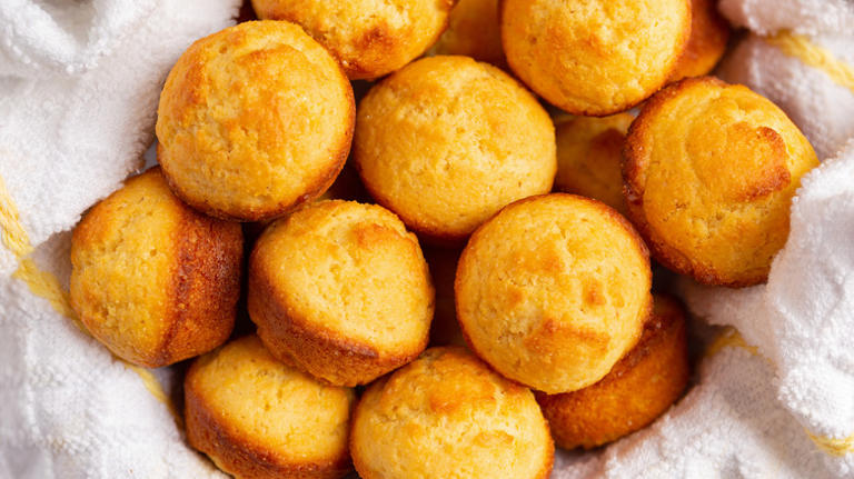 12 Mistakes Everyone Makes When Trying To Master Cornbread