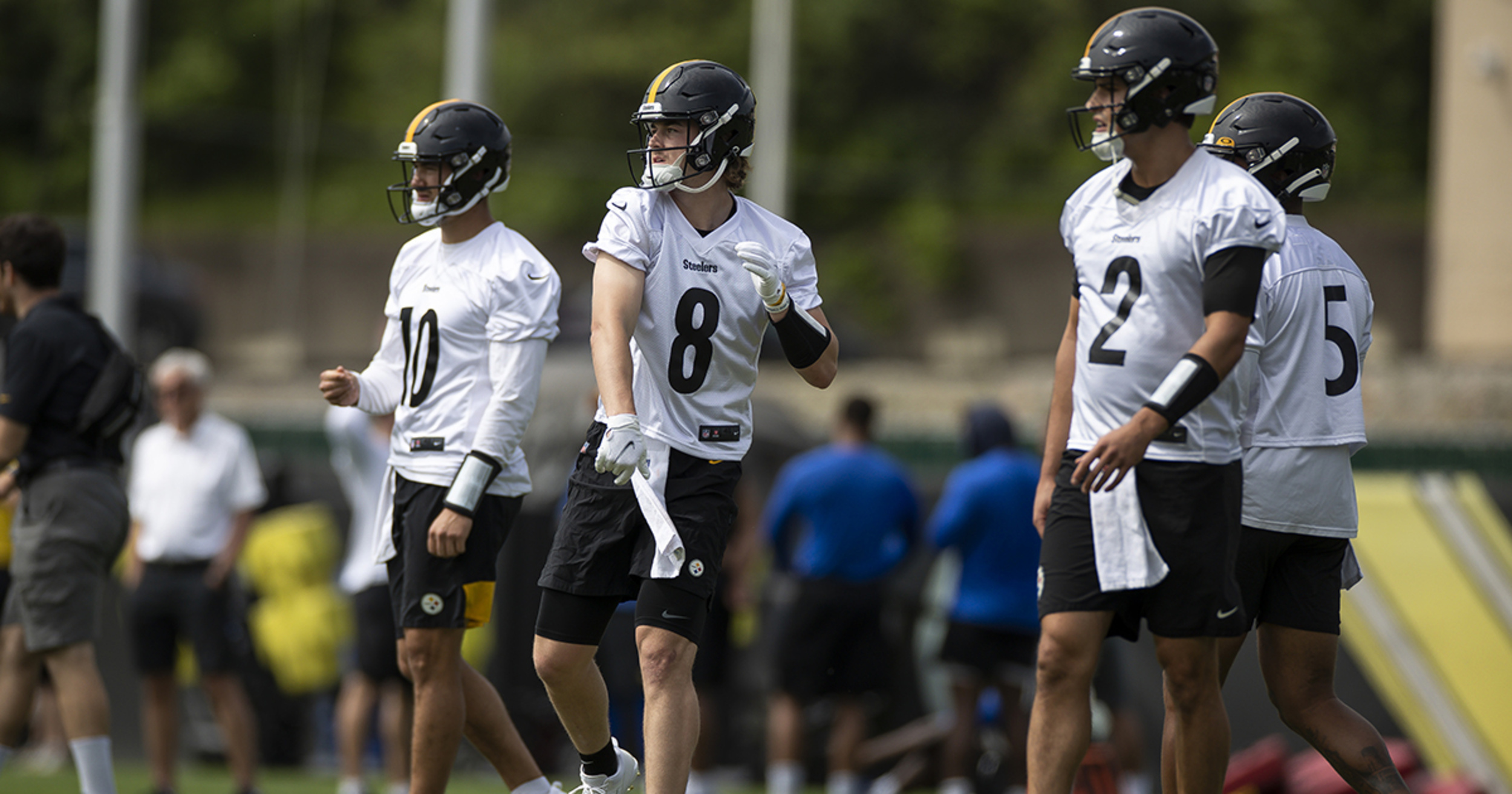 Mike Tomlin Says Steelers Plan To Bring In Competition For QB Kenny Pickett