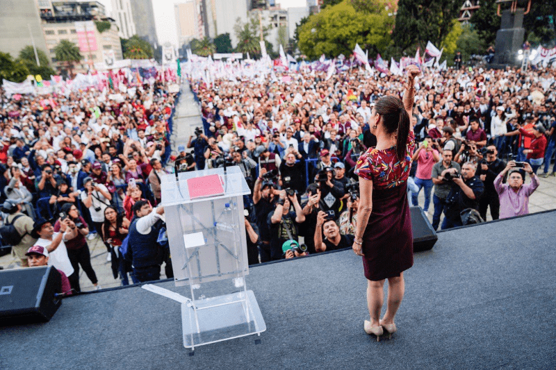 hagamos realidad la primera mujer presidenta de méxico, dice sheinbaum a una multitud