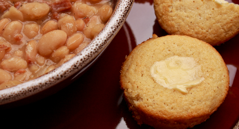 <p>A common “poor man’s meal” during the Great Depression was beans and cornbread. This simple and economical dish provided a substantial source of protein and carbohydrates. Other budget-friendly options included dishes like fried potatoes, onions, hotdogs, vegetable stews, and simple pasta with tomato sauce.</p>