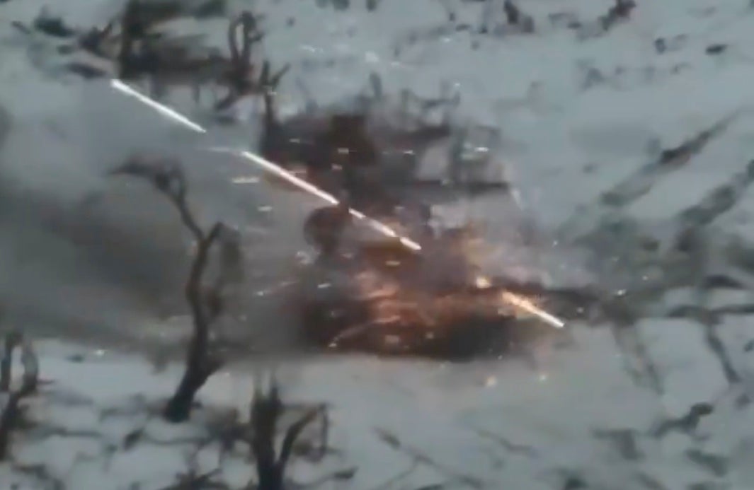 armor experts breakdown video of ukrainian m2 bradley mauling russian t-90m tank