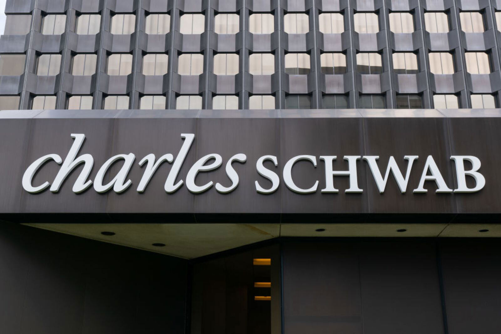 5 Best Charles Schwab Money Market Funds
