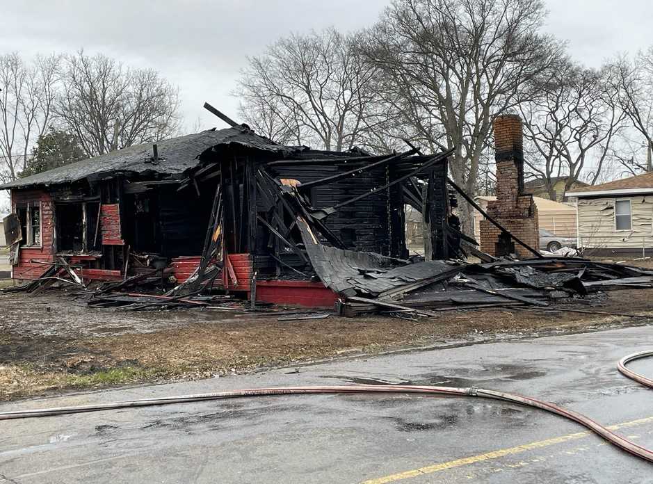 Birmingham Firefighters Battle Two House Fires In Close Proximity