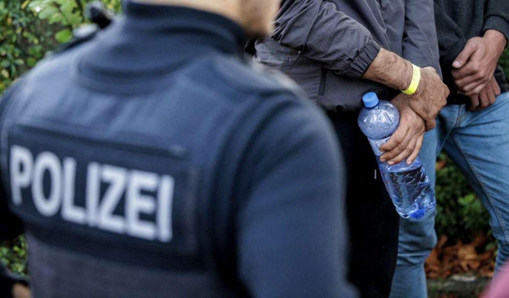 migranti, parlamento germania: sì a misure per espulsioni più facili