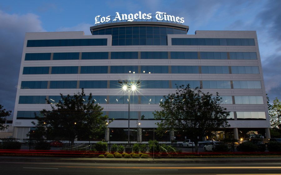 L.A. Times Editorials Editor Resigns After Owner Blocks Harris ...