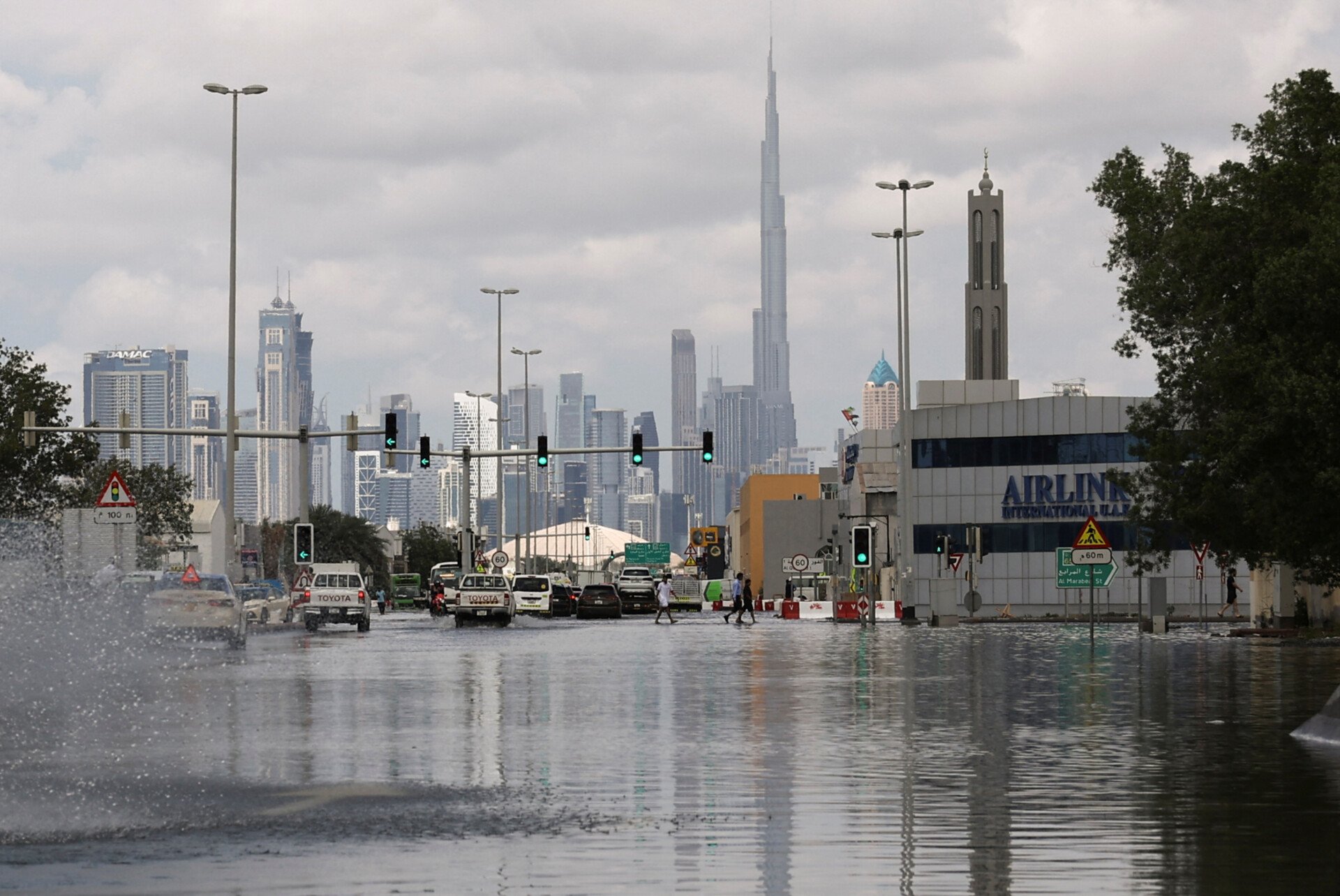 η σπορά των νεφών στο ντουμπάι ύποπτη για τον κατακλυσμό που χτύπησε την πόλη