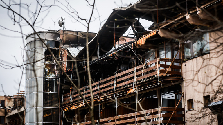 több millió forintos összeggel támogatják a leégett hotel silvanus helyreállítását