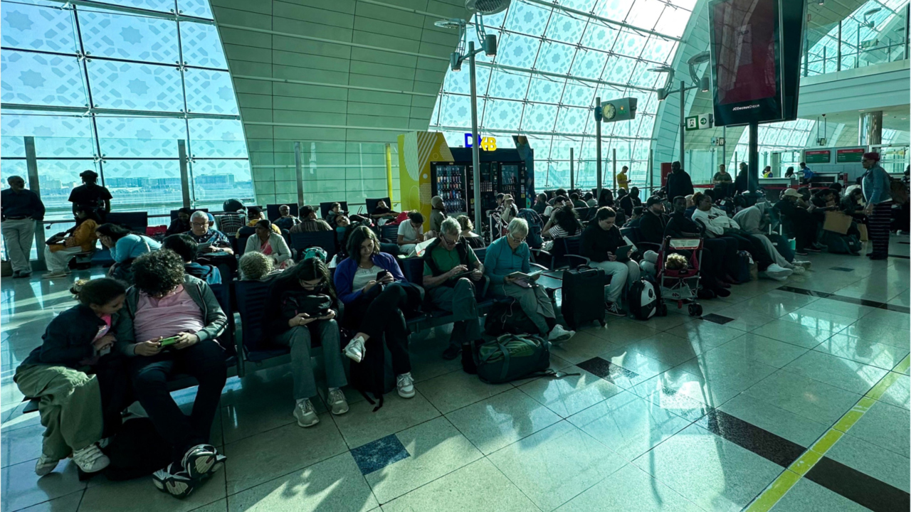 dubai international airport suffers huge delays amid heavy storms